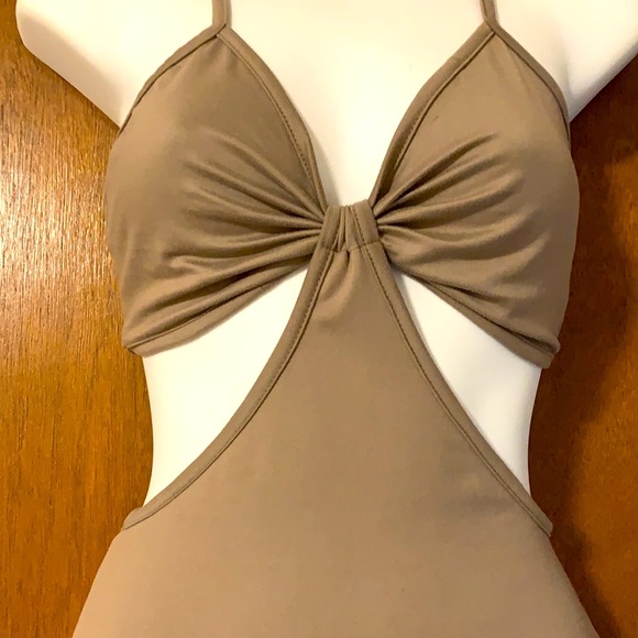 Bermuda Catsuit 🤎 - Picture 5 of 9